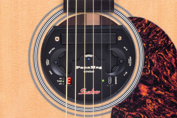 SH PMG-W Wireless PanaMag Acoustic Pickup & Preamp in guitar soundhole