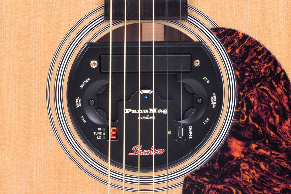 SH PMG-W Wireless PanaMag Acoustic Pickup & Preamp in guitar soundhole